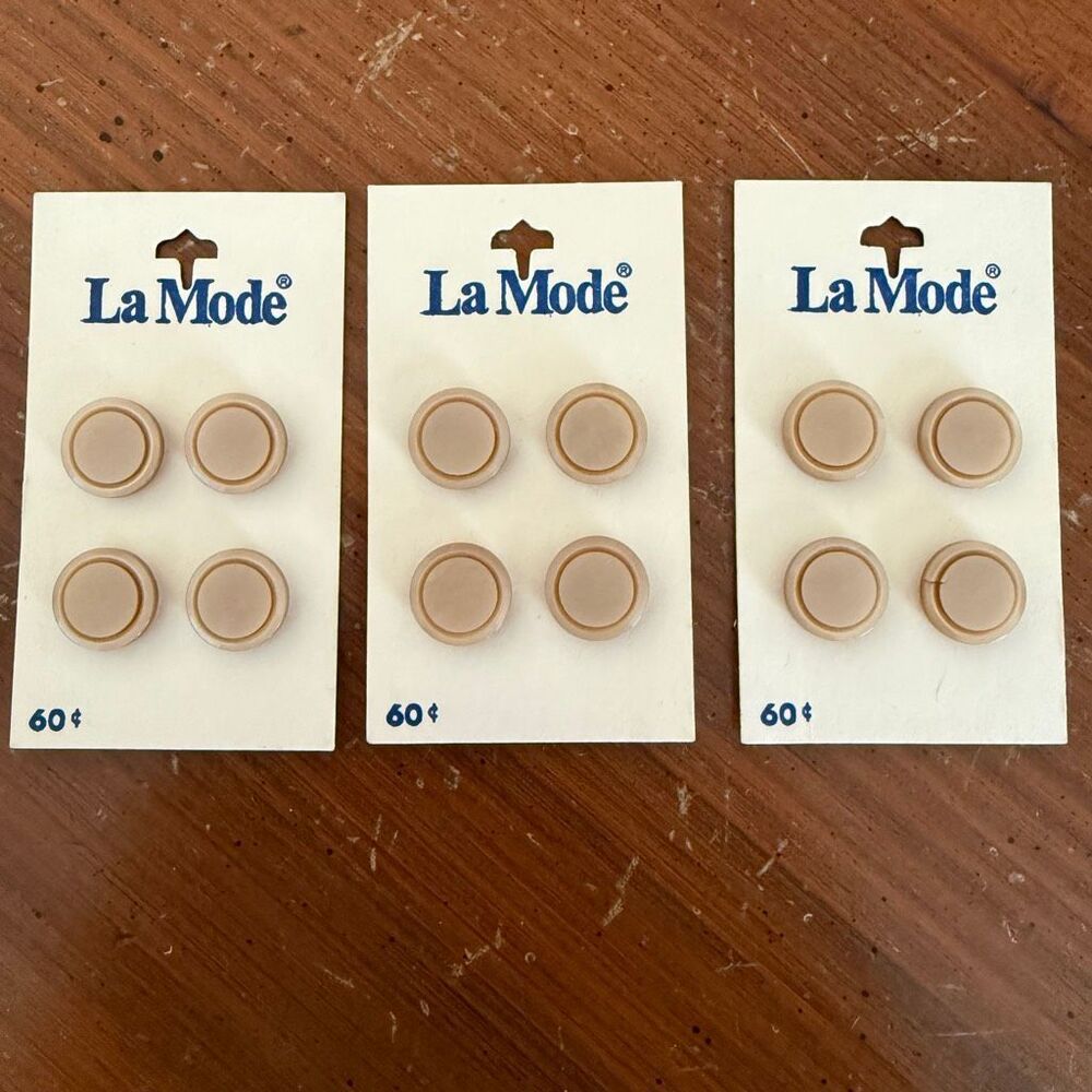 Vintage La Mode Tan Replacement Buttons Set of 12 | New on Original Cards | Size
